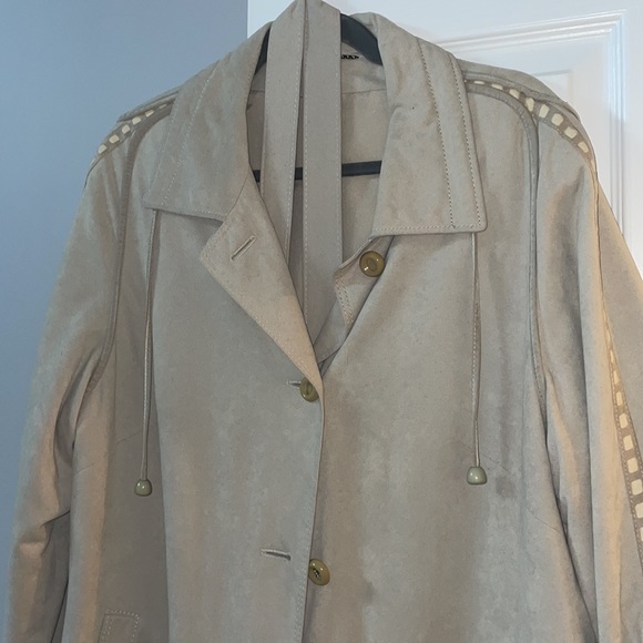 Light beige coat - Picture 4 of 5
